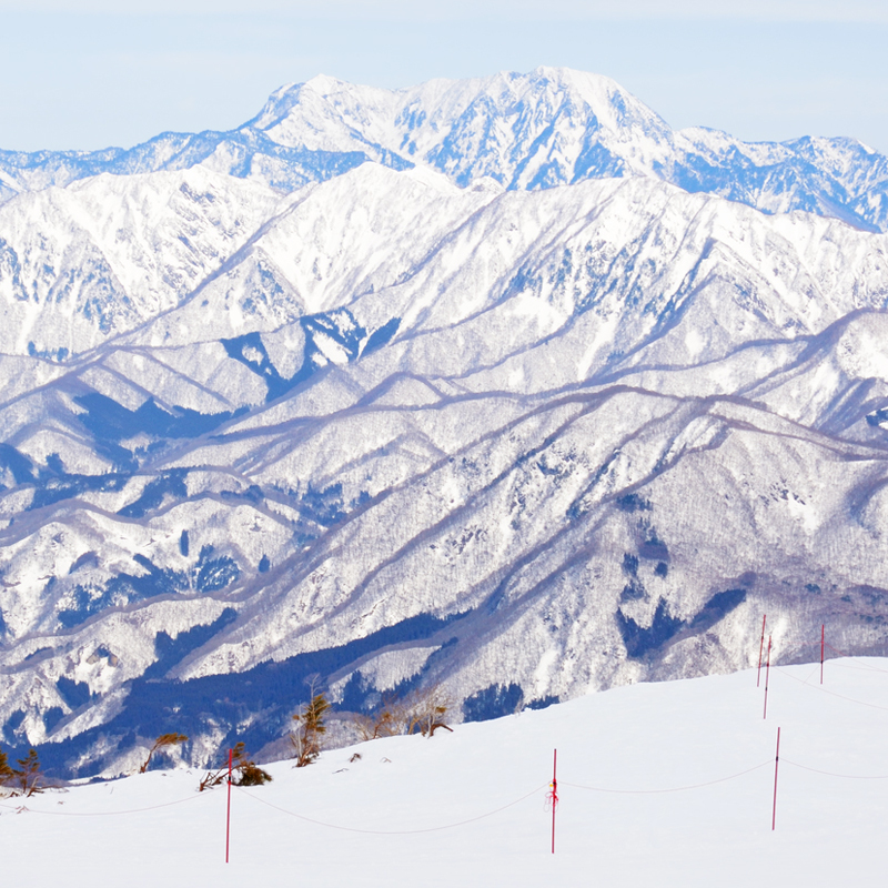 八方尾根スキー場山頂からの景色２